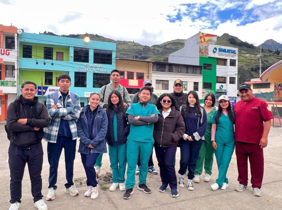 “Más amor, menos abandono: Campaña de esterilización canina en parroquias rurales del cantón Guaranda”